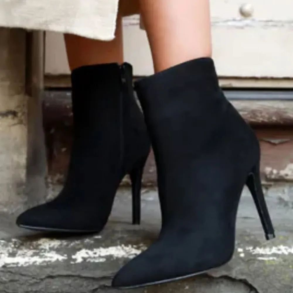 BRAND NEW JUSTFAB POINTED TOE HIGH HEEL STILETTO BOOT